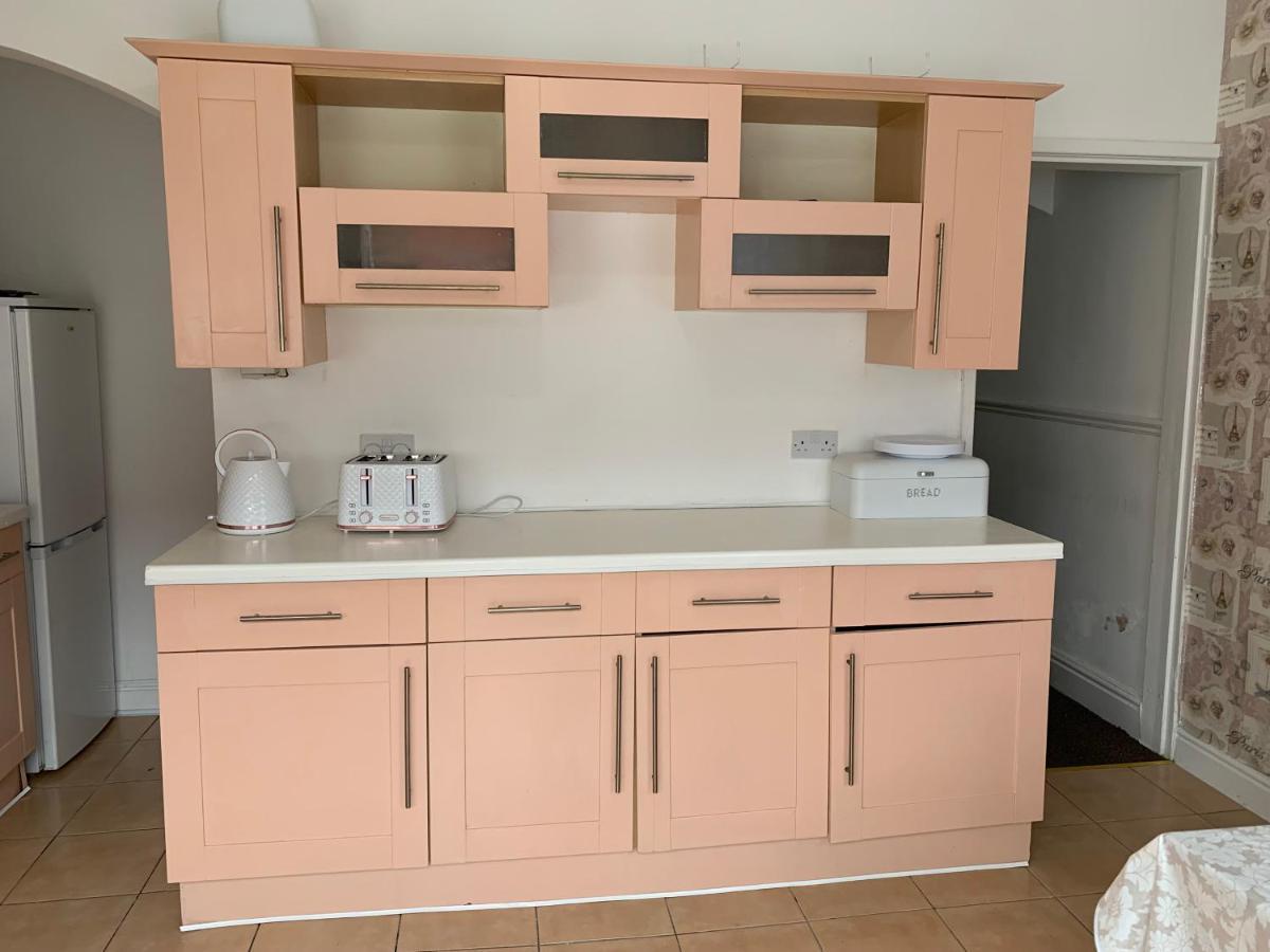 Starlight Self Service Accommodation Лей Экстерьер фото